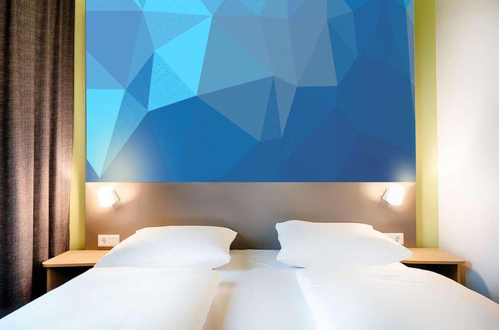 B&B Hotel Weimar Bilik gambar